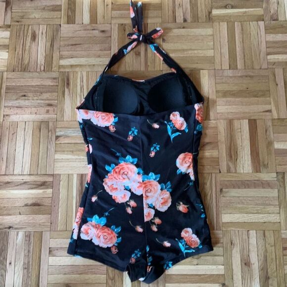 Molybell Boyleg Ruched Swimsuit with Tummy Control, Size Large NWOT - Picture 8 of 12